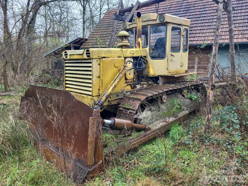 Chtz T 130 Crawler dozers