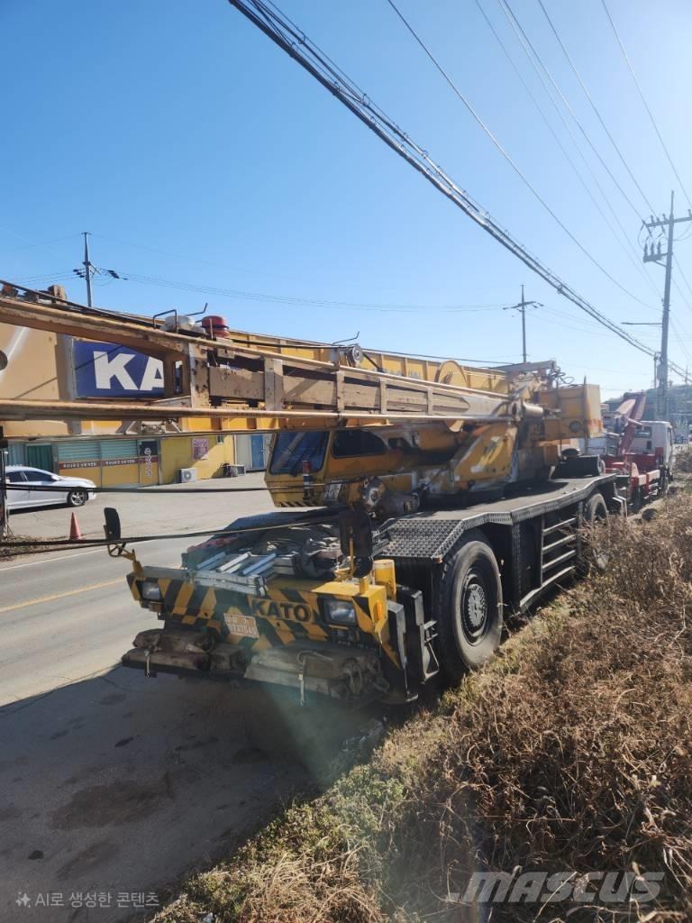 Kato SS 500 Rough Terrain Cranes