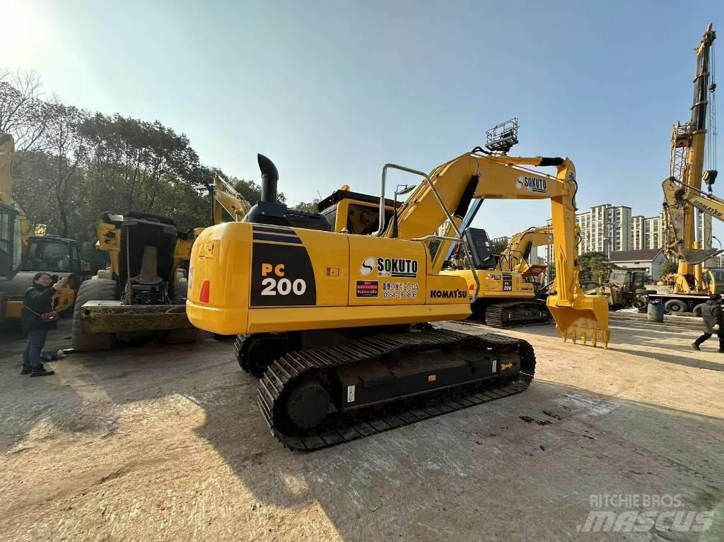 Komatsu PC 200 Crawler Excavators