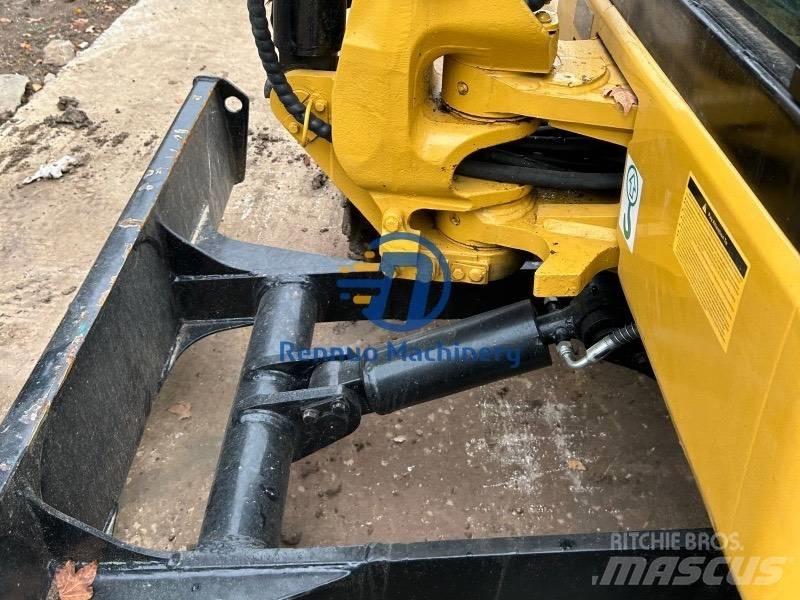 CAT 303.5 E Mini Excavators <7t (Mini Diggers)
