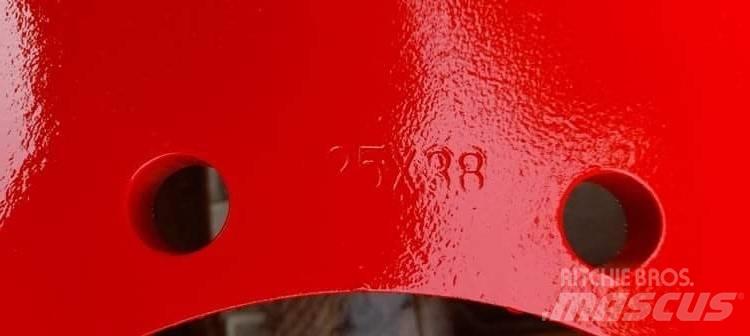 Fendt RIM 25x38 Tires, wheels and rims