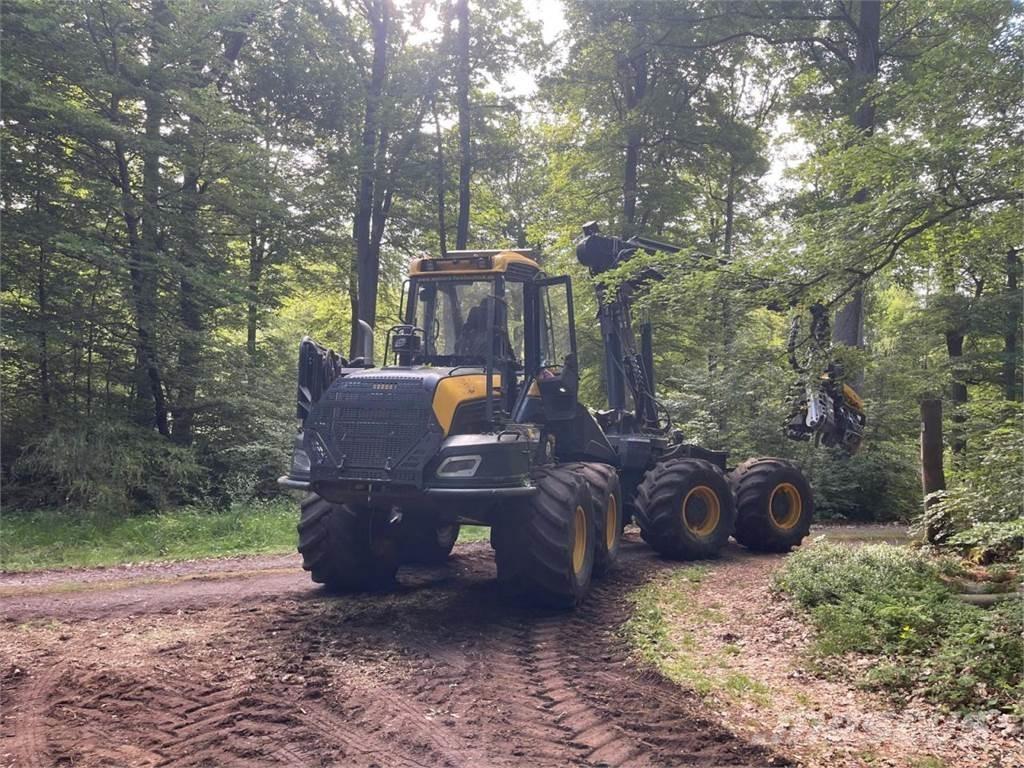 Ponsse Bear mit H8 Harvesters