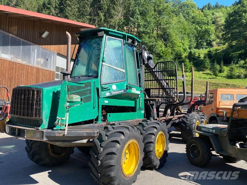 John Deere 1110 Forwarders