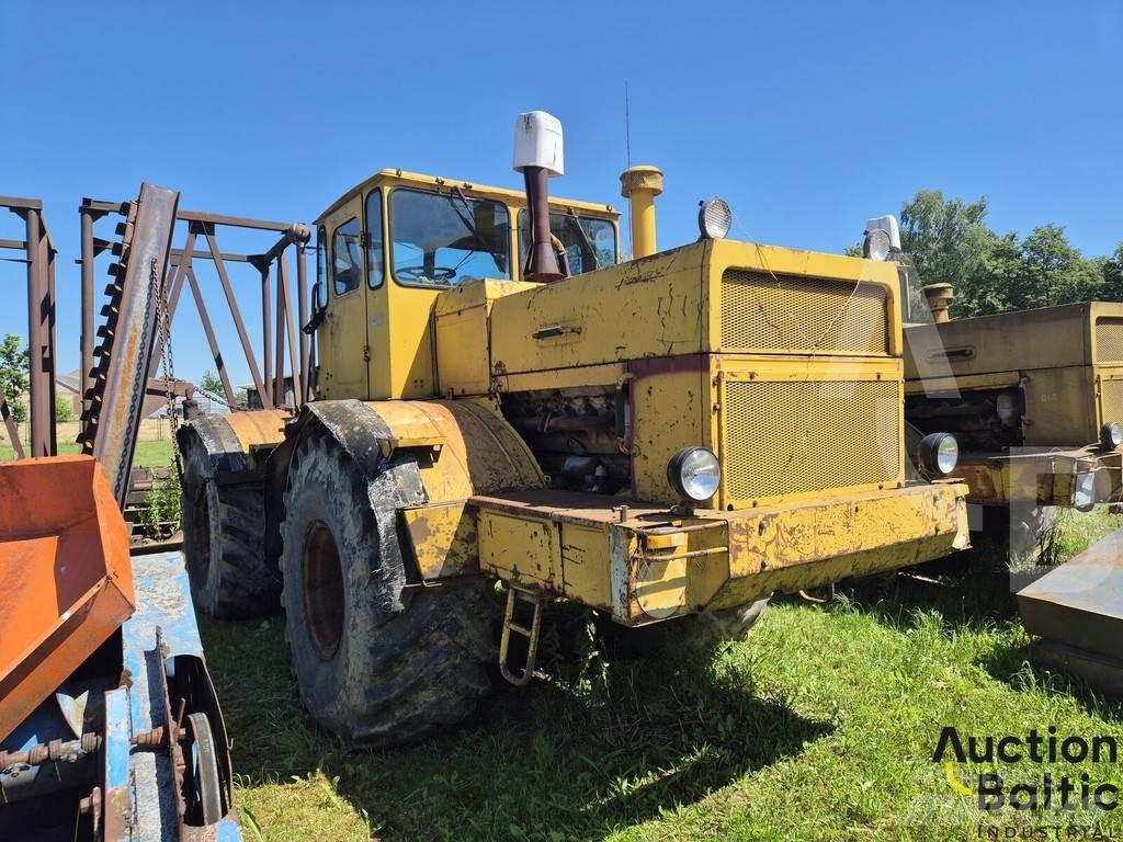 Kirovets K 701 Tractors