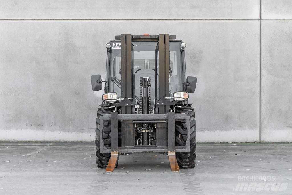 Manitou MC 30-4 Diesel Forklifts