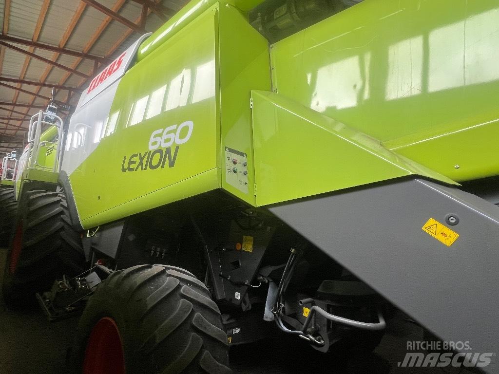 CLAAS Lexion 660 Combine Harvesters