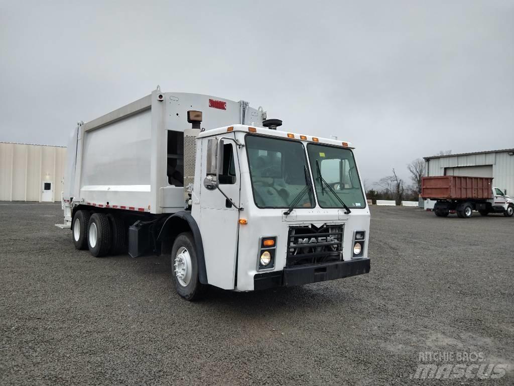 Mack LEU613 Garbage Trucks / Recycling Trucks