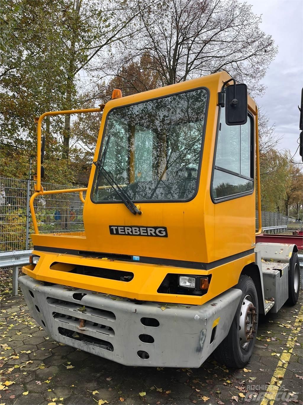 Terberg YT182 Shunt Trucks