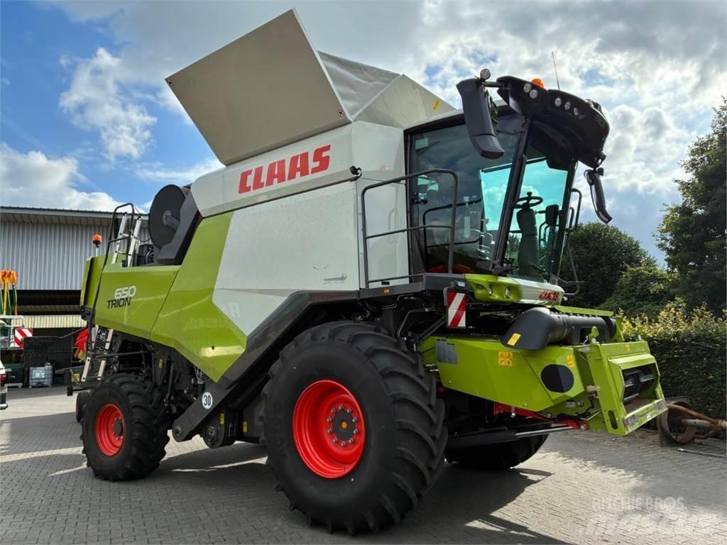 CLAAS Trion 650 Combine Harvesters