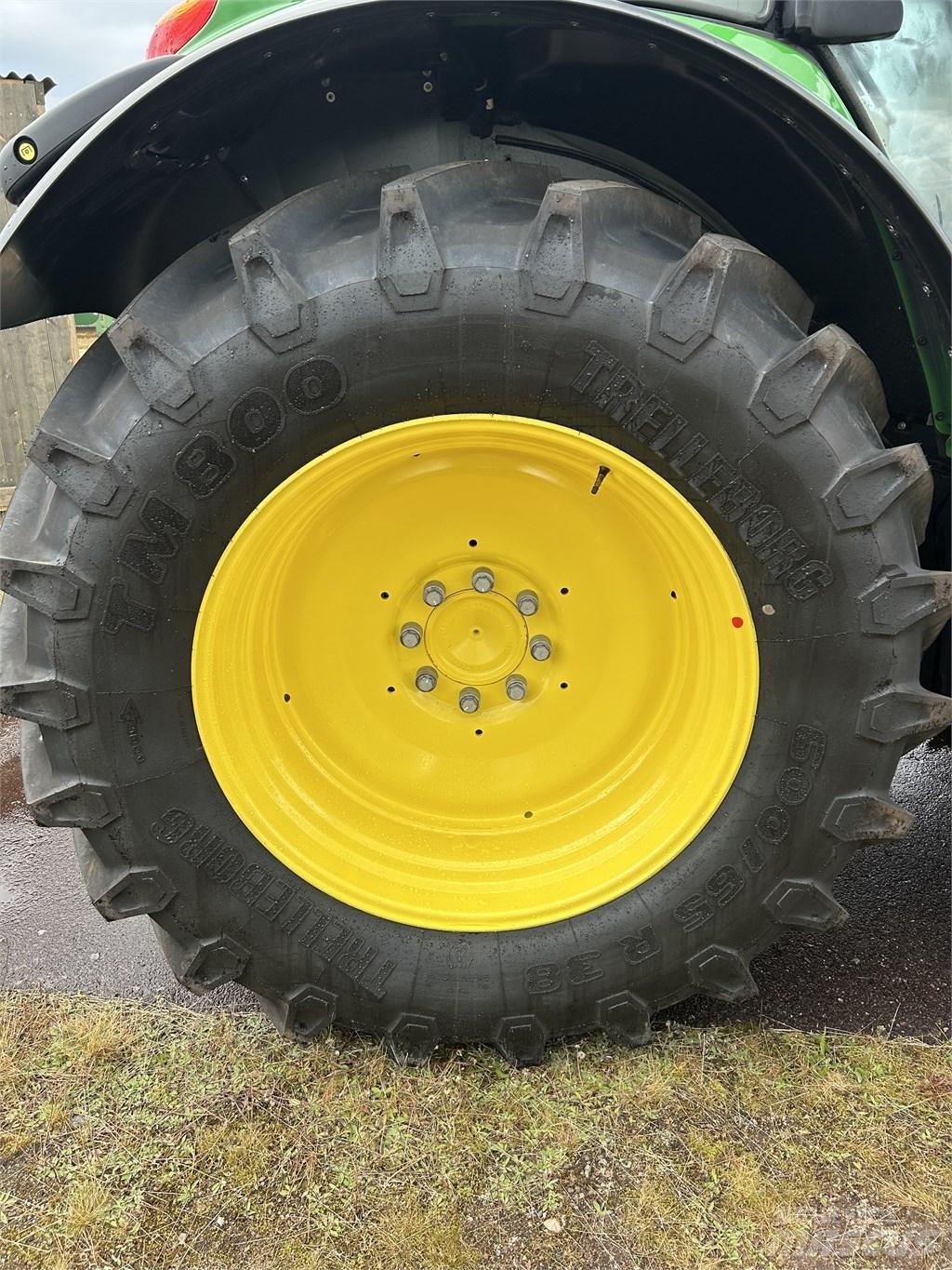 John Deere 6140 M Tractors