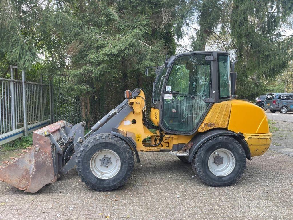 Volvo L25 Wheel Loaders