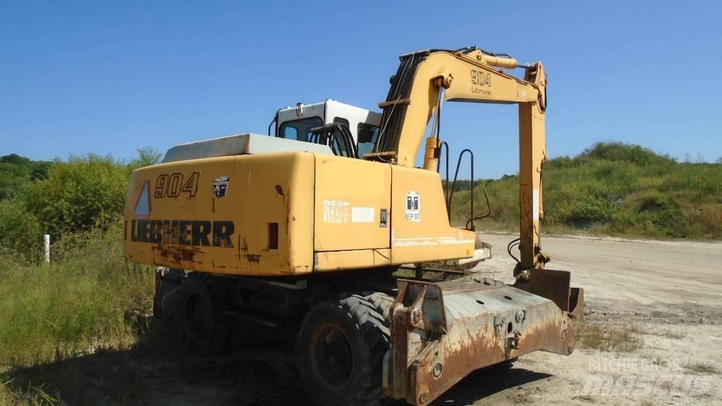 Liebherr A 904 Wheeled Excavators