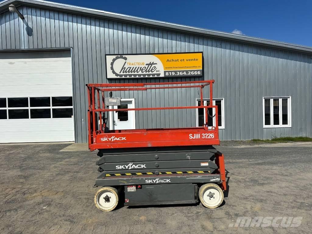 SkyJack SJ 3226 Scissor Lifts