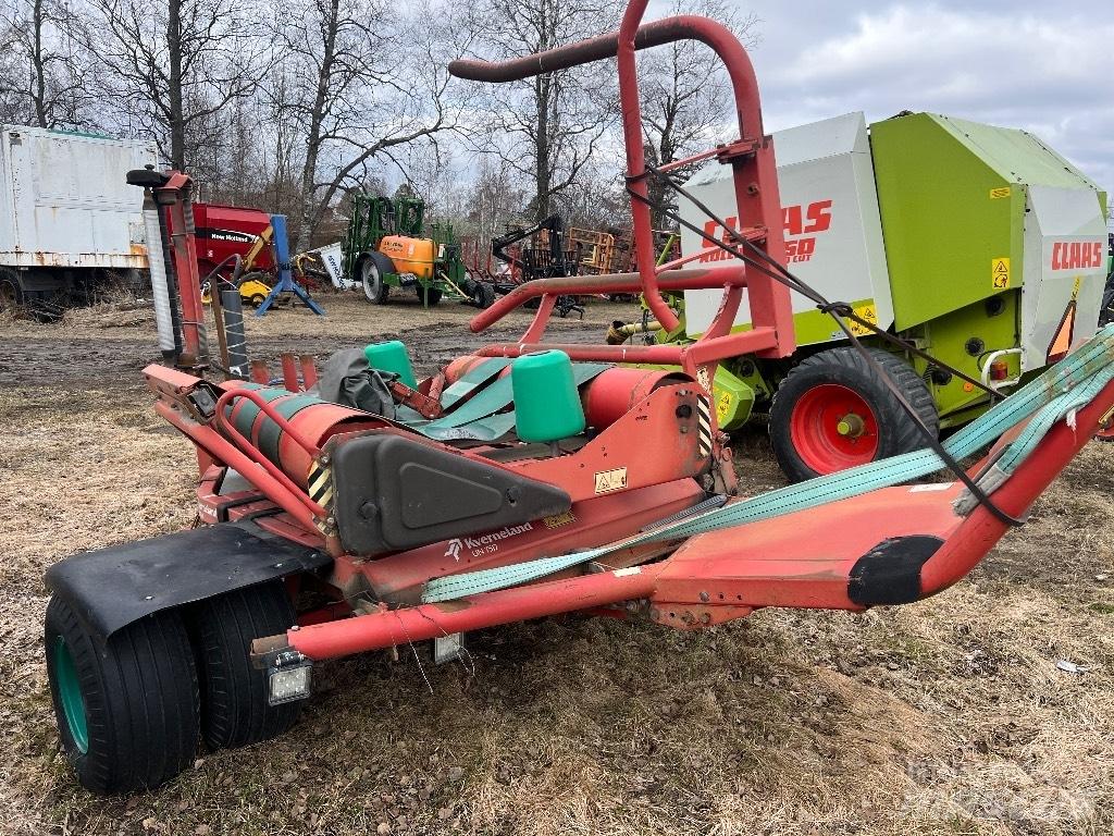 Kverneland UN 7517 Bale Wrappers