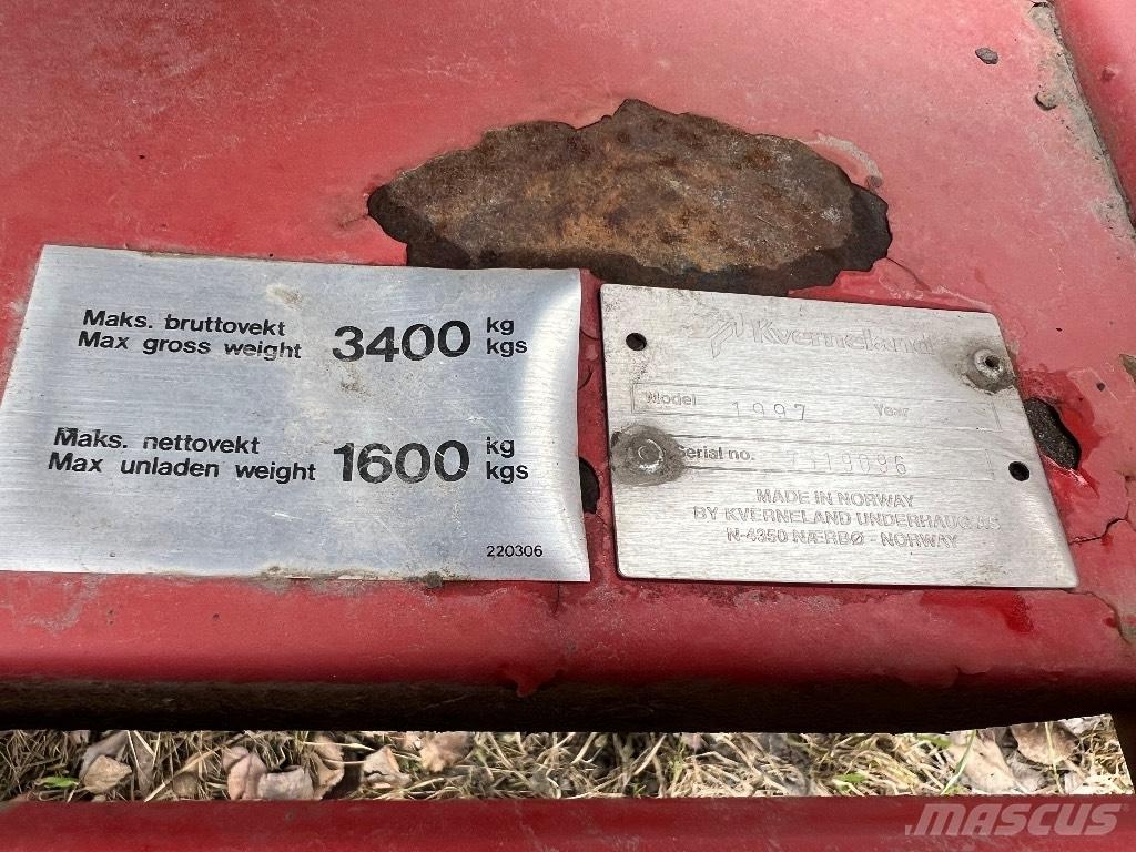 Kverneland UN 7517 Bale Wrappers