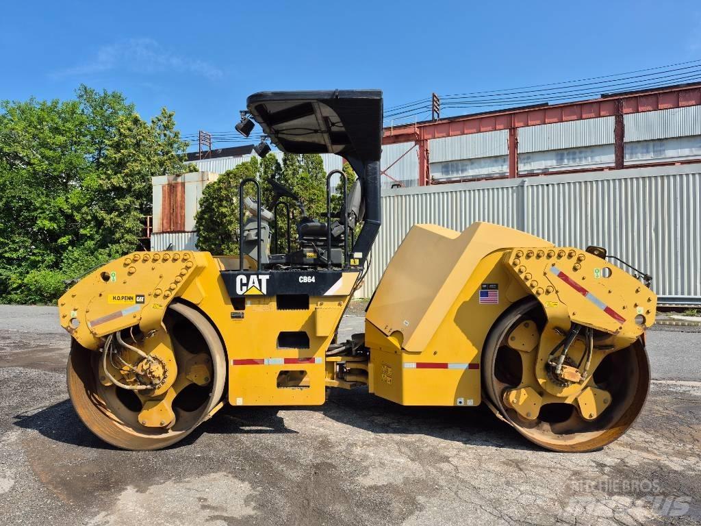 CAT CB 64 Twin drum rollers