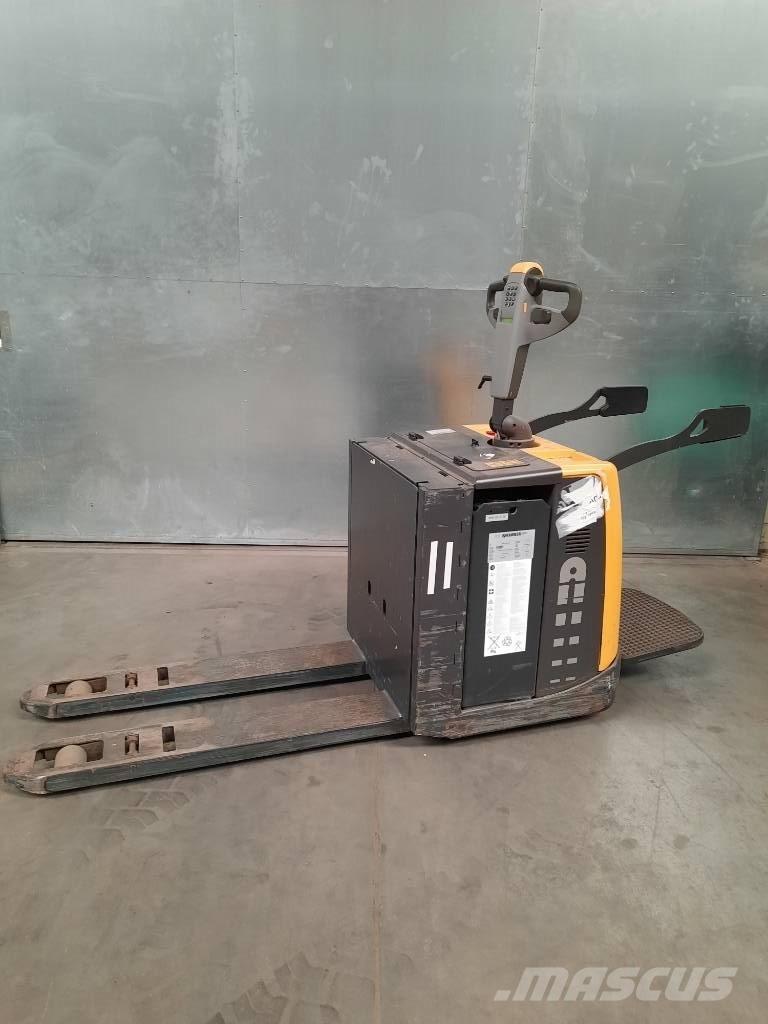 UniCarriers PMR200P Low lifter with platform