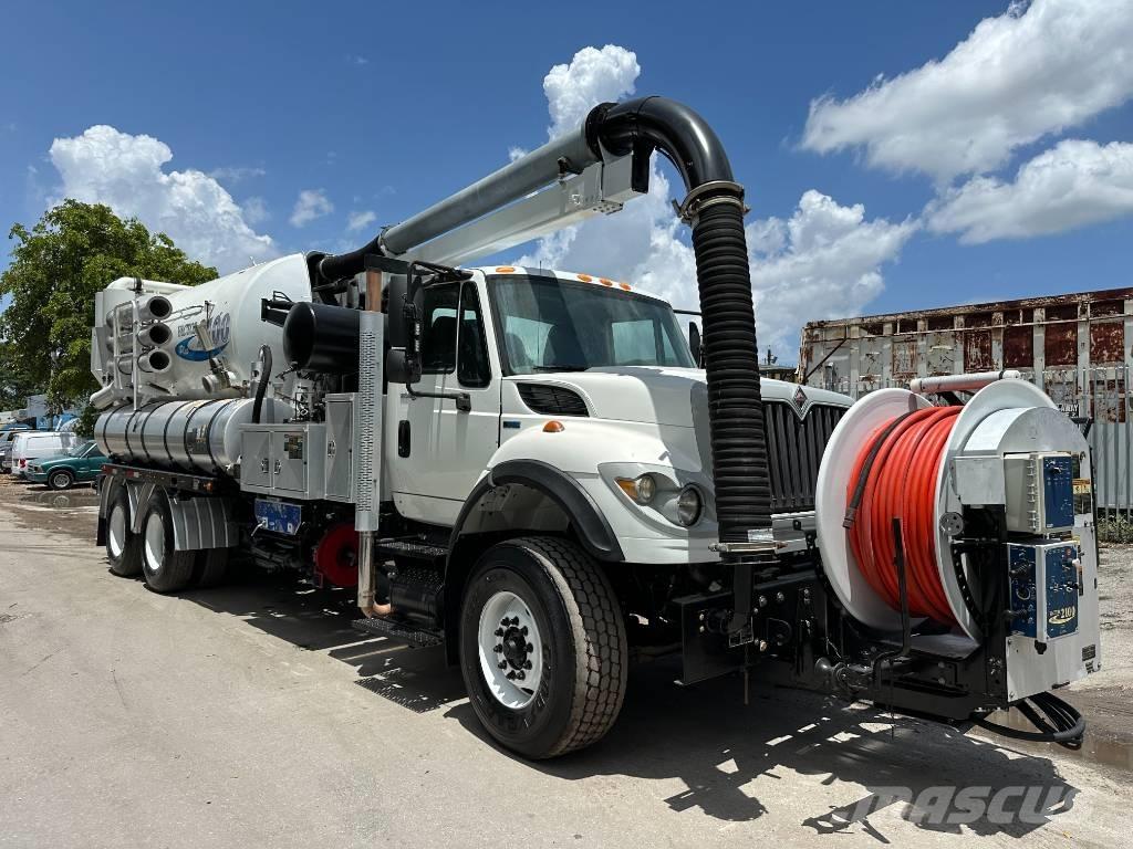 International 7500 Vacuum Trucks