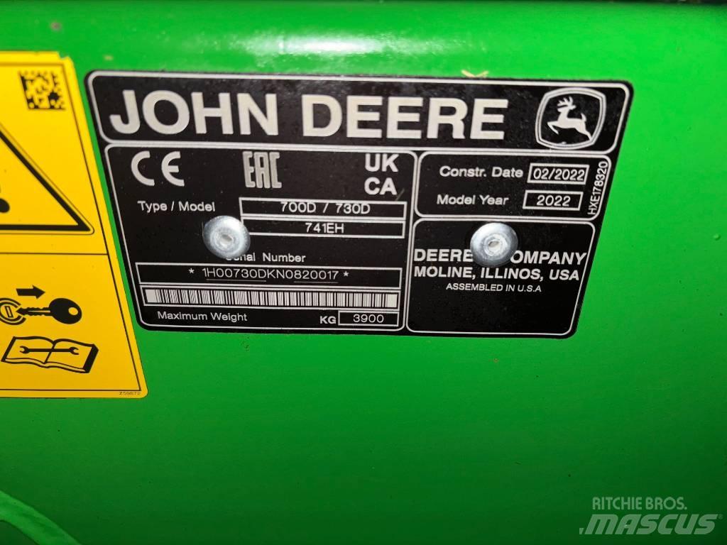 John Deere T670I 4WD Combine Harvesters