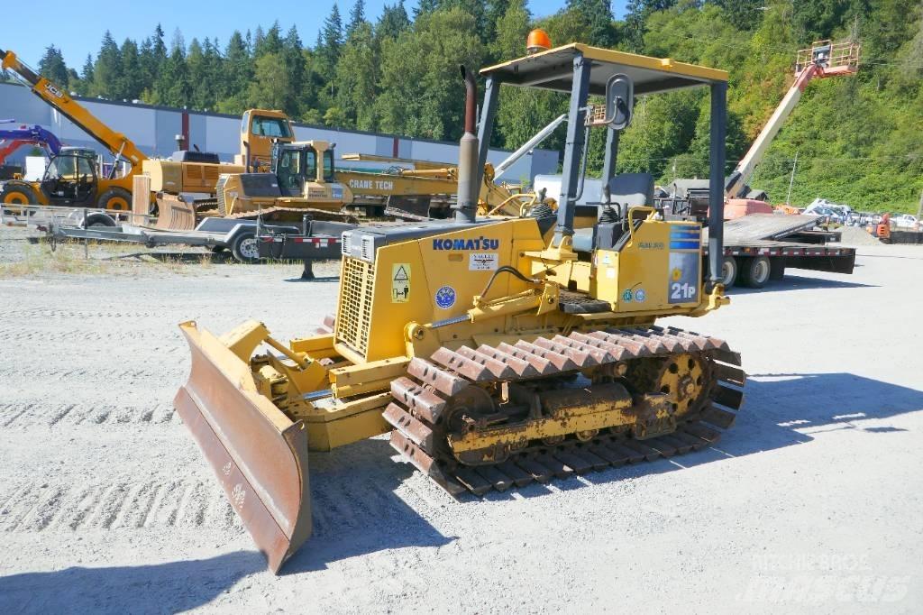 Komatsu D 21 P-8 Crawler dozers