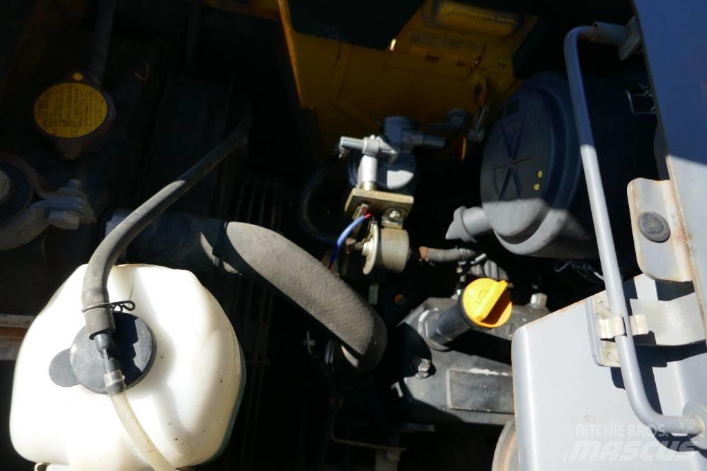Komatsu D 21 P-8 Crawler dozers