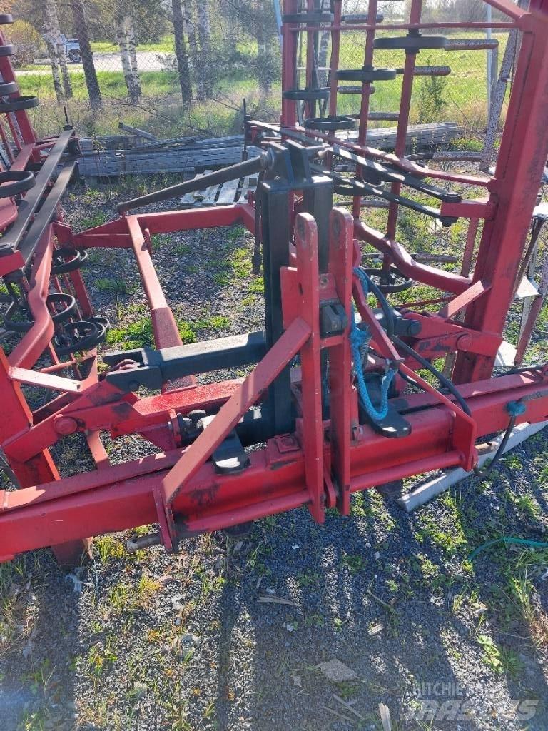 Potila SK 370 Harrows