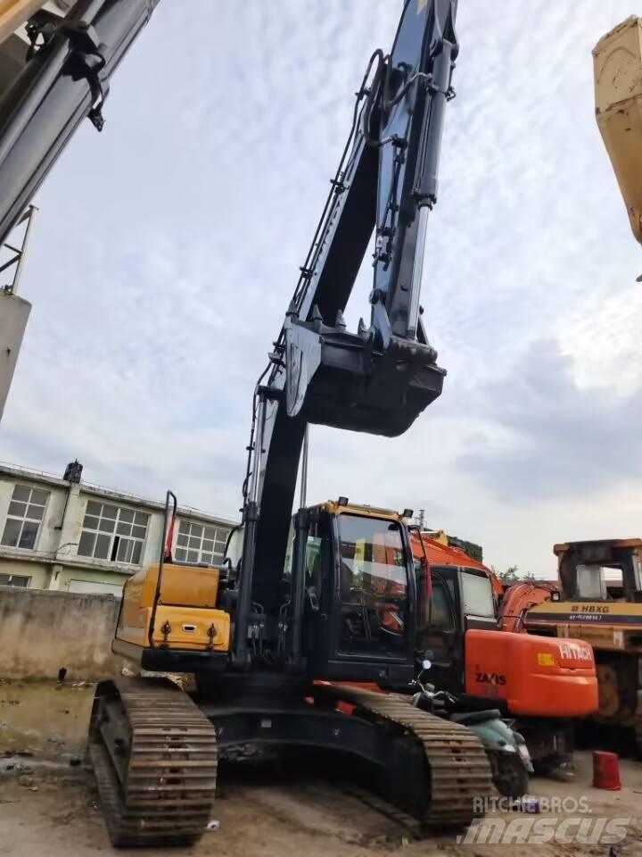 Hyundai 210w-9 Wheeled Excavators