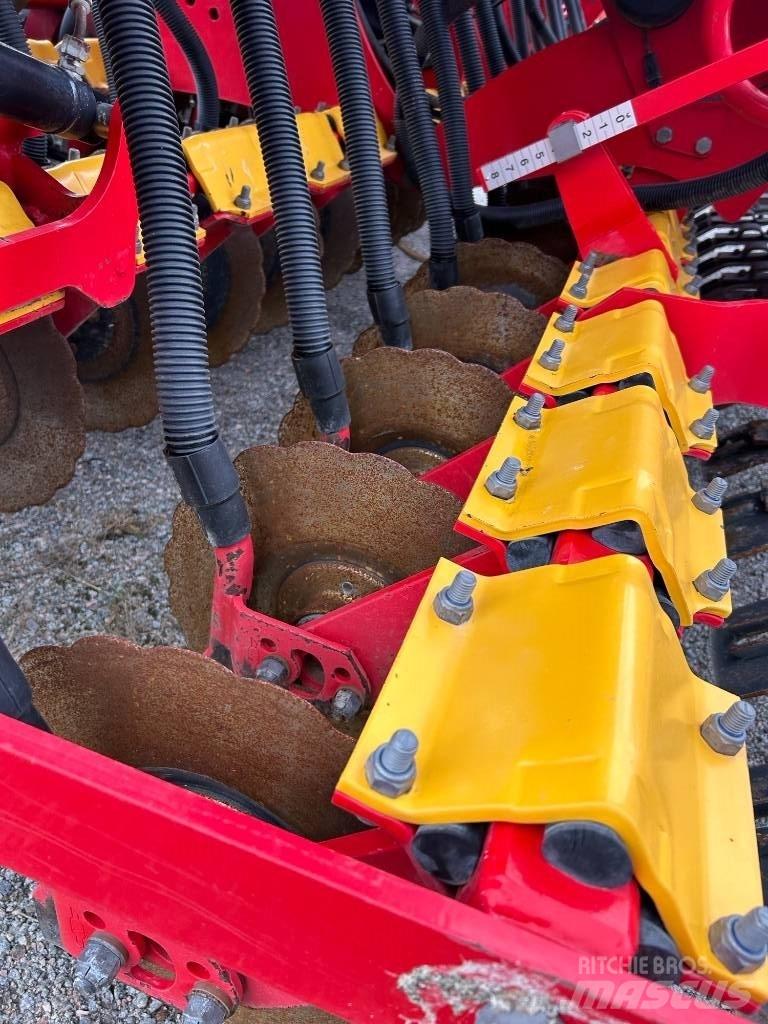 Väderstad Rapid400C Drills
