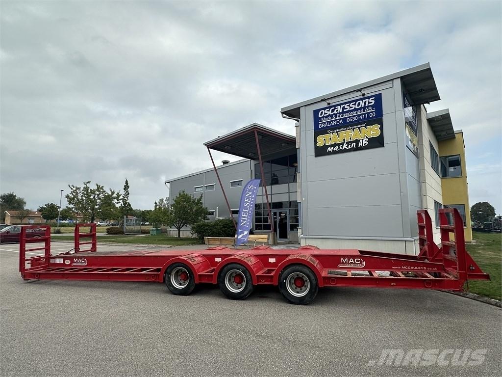 MAC 3-Axlad Lowboy trailer