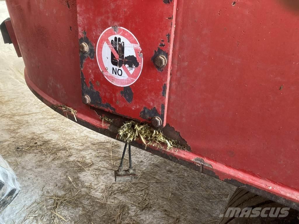 Trioliet AVM 24 Feeders