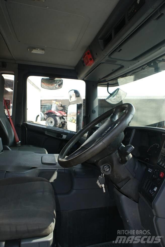 Scania P 360 CB Winch trucks