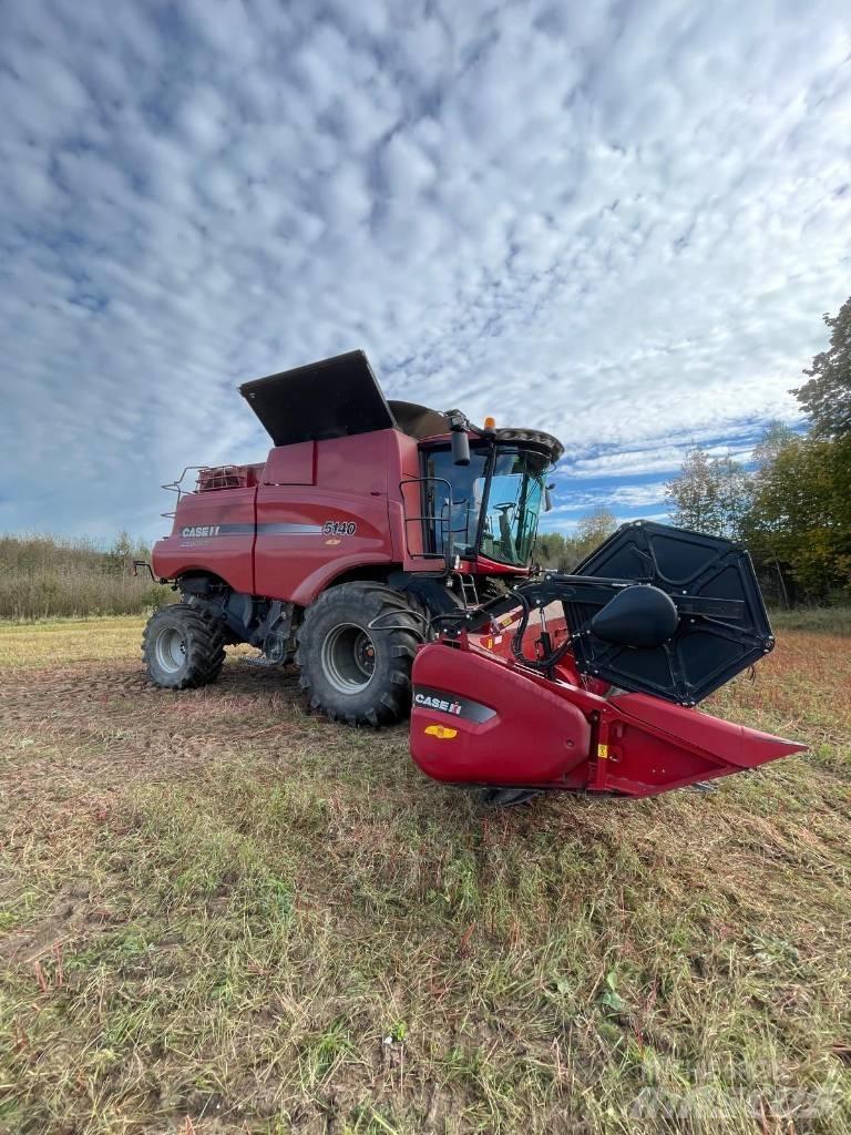 CASE AF 5140 Combine Harvesters
