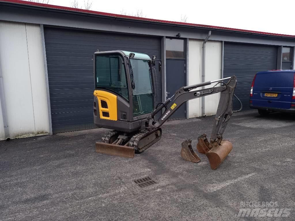 Volvo EC 15 Mini Excavators <7t (Mini Diggers)