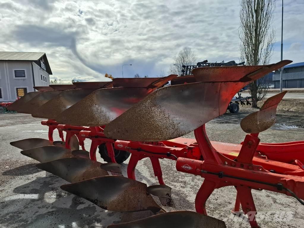 Kuhn Vari-Master 123 Reversible ploughs