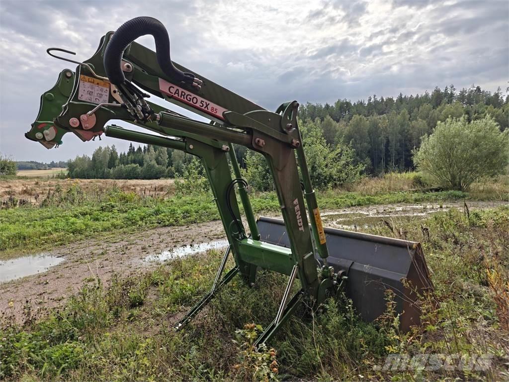 Fendt 718 Gen6 Tractors