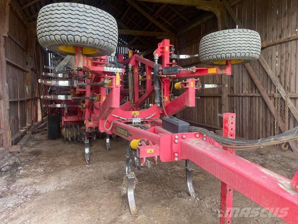 Väderstad CS420 Cultivators