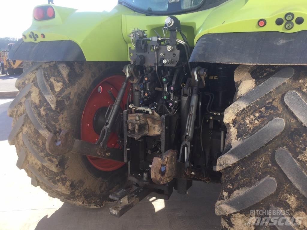 CLAAS ARION 620 Tractors
