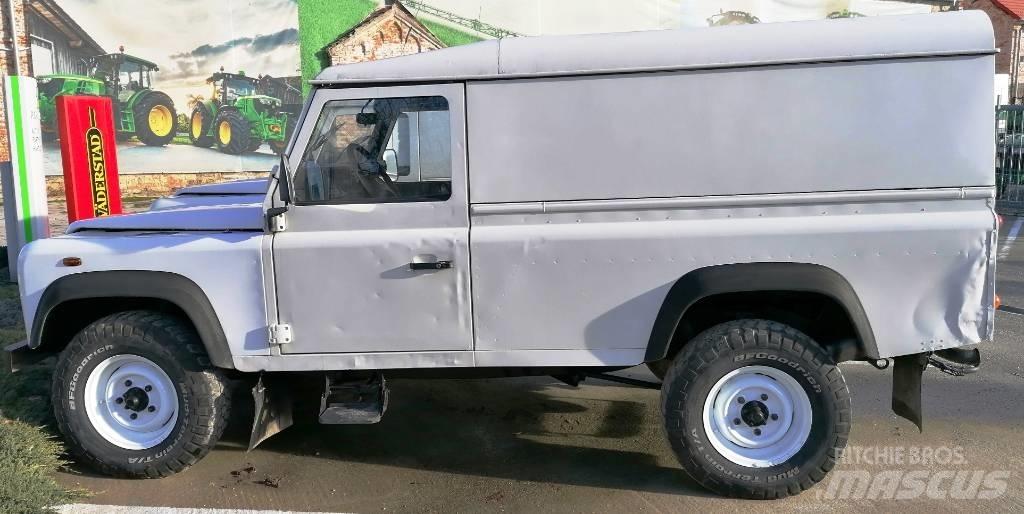 Land Rover Defender Automobiles / SUVS
