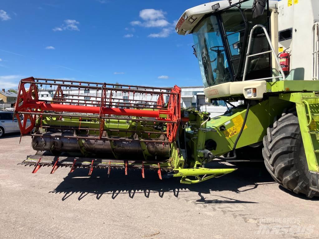 CLAAS Lexion 420 Combine Harvesters