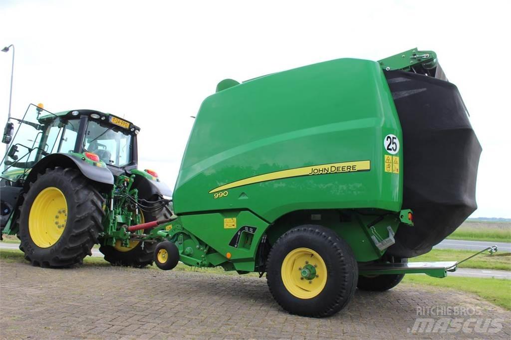 John Deere 990 Round Balers