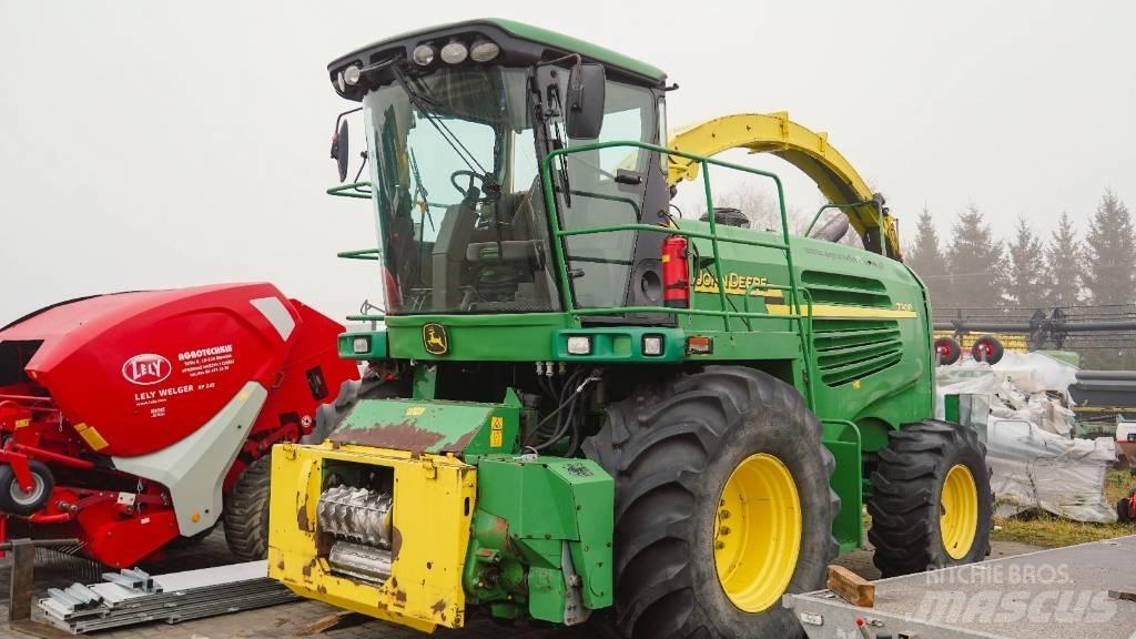 John Deere 7300 Foragers