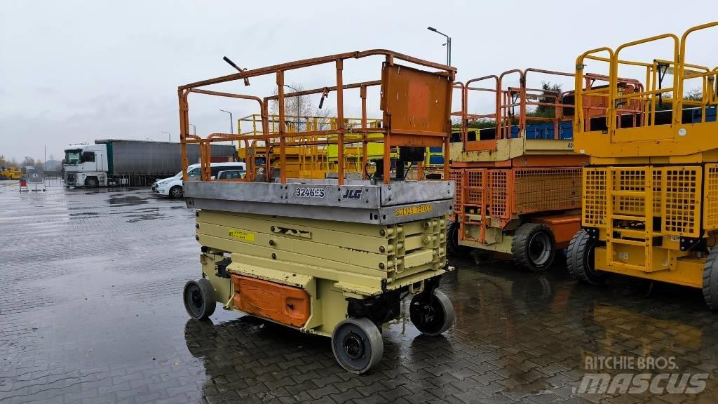 JLG 3246 ES Scissor Lifts