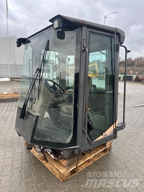 CASE 721 F USED CAB Forestry Cabin
