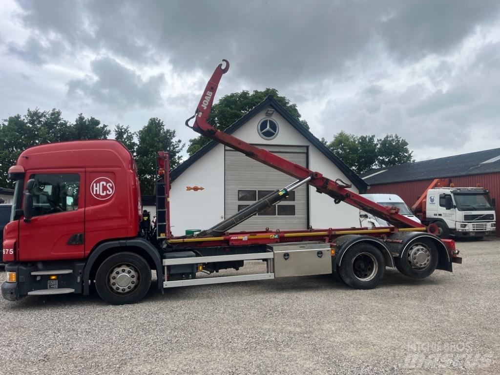 Scania P 320 Hook lift trucks