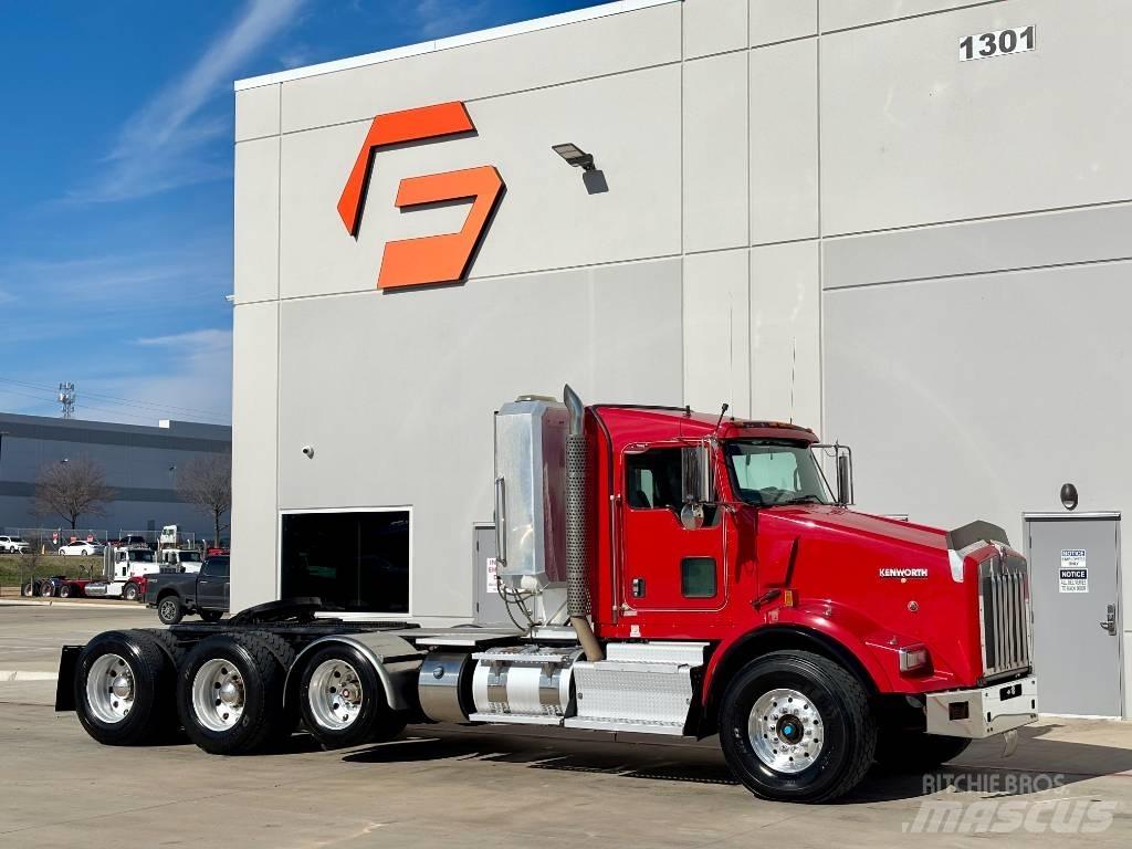 Kenworth T 800 Conventional Trucks / Tractor Trucks