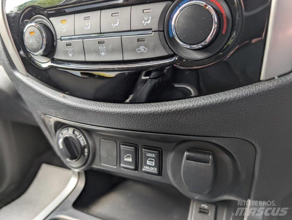 Nissan Navara Pickup Trucks