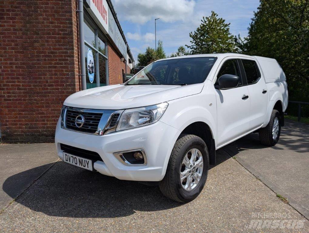 Nissan Navara Pickup Trucks