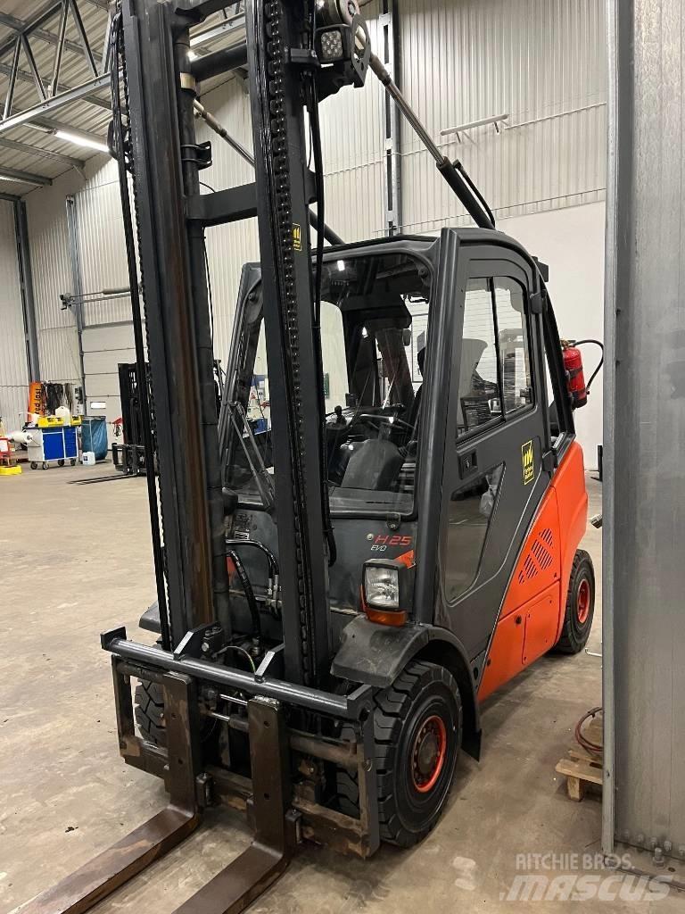 Linde H25D-02 Diesel Forklifts