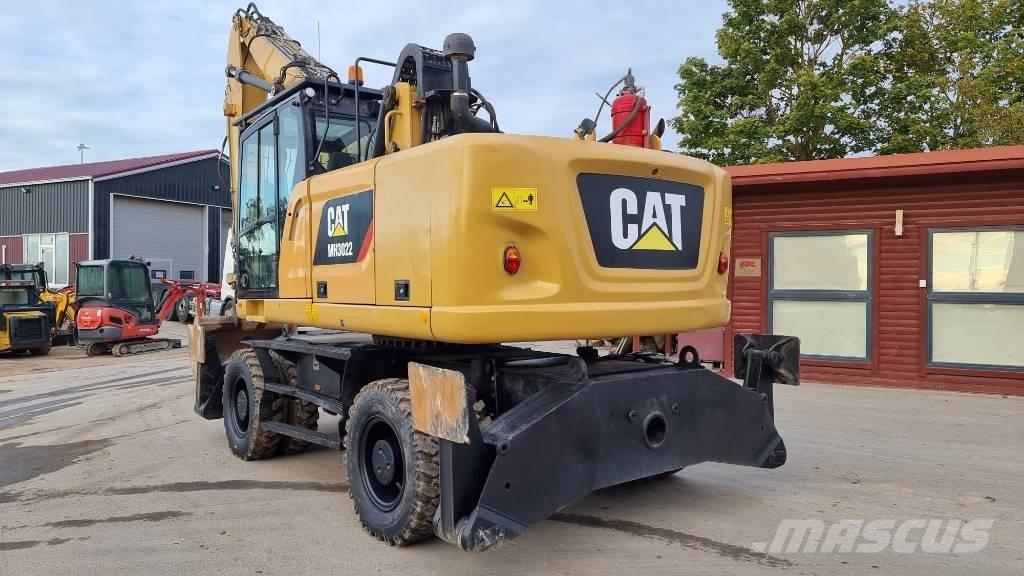 CAT MH 3022 Waste / Industry Handlers