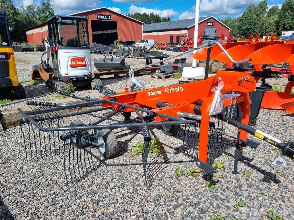 Kubota RA 1039 Swathers \ Windrowers